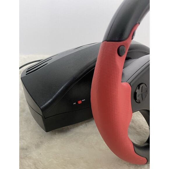 Thrust master Ferrari Spider Racing Steering Wheel X BOX (Only Steering Wheel) - Picture 5 of 10